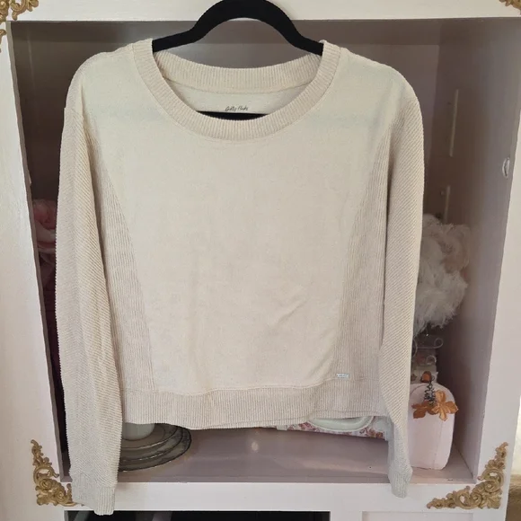 Cream Gilly Hicks Dreamworthy Soft Ribbed Set, Joggers, Sweater, Shorts. Size M - Picture 10 of 11